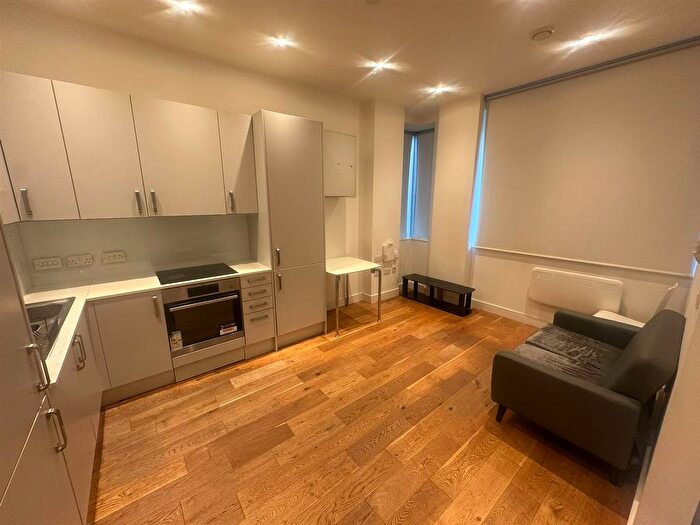 1 Bedroom Property To Rent In High Street, Feltham, TW13