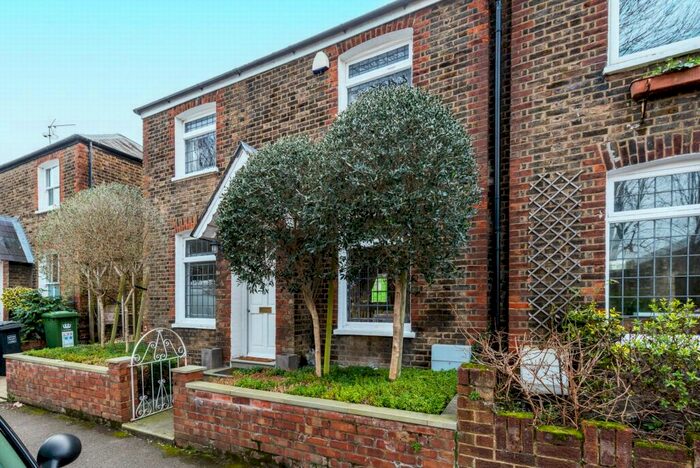 2 Bedroom House To Rent In Lawn Terrace, Blackheath, SE3