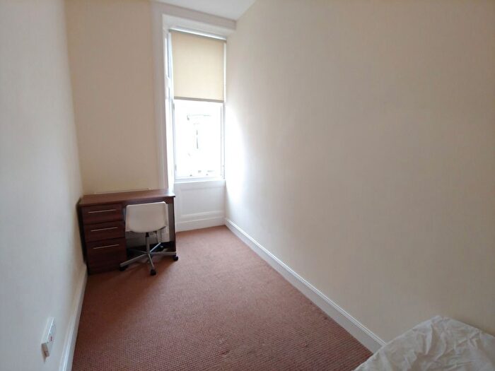 5 Bedroom Flat To Rent In Bruntsfield Place, Edinburgh, EH10