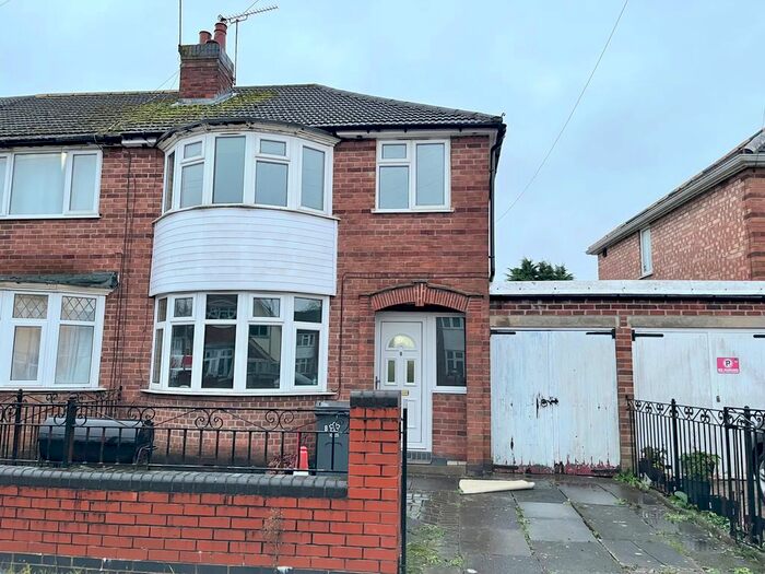 3 Bedroom Semi-Detached House To Rent In Greenwood Road, Leicester, LE5