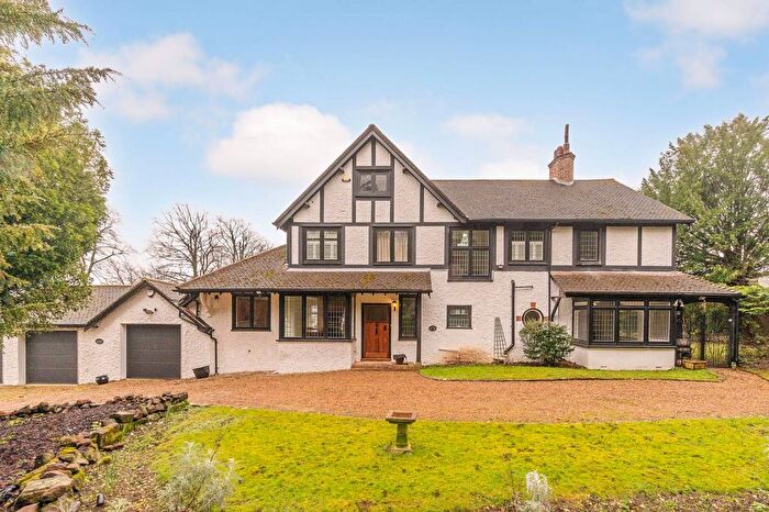 5 Bedroom Detached House To Rent In Furze Hill, Purley, CR8