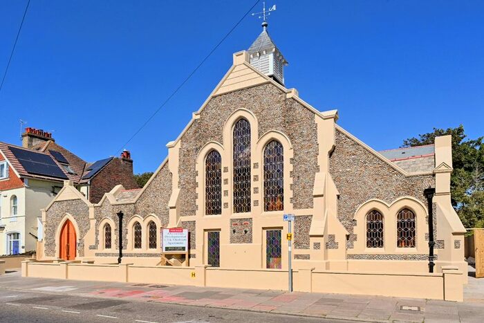 2 Bedroom Flat To Rent In Wickham Avenue, Bexhill TN39