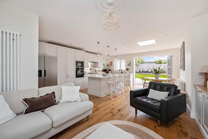 4 Bedroom House For Sale In Foredown Drive, Portslade, Brighton, BN41