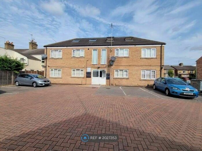 1 Bedroom Flat To Rent In High Street, Peterborough, PE2