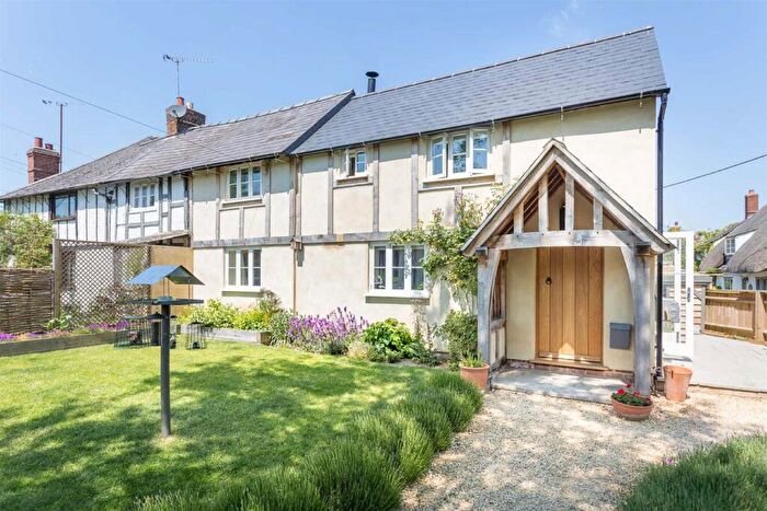 3 Bedroom Cottage To Rent In High Street, Childrey, OX12