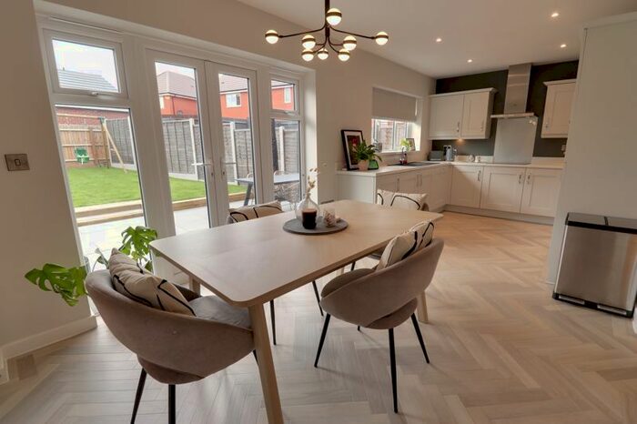 4 Bedroom Detached House For Sale In Sycamore Way, Penkridge, Staffordshire, ST19