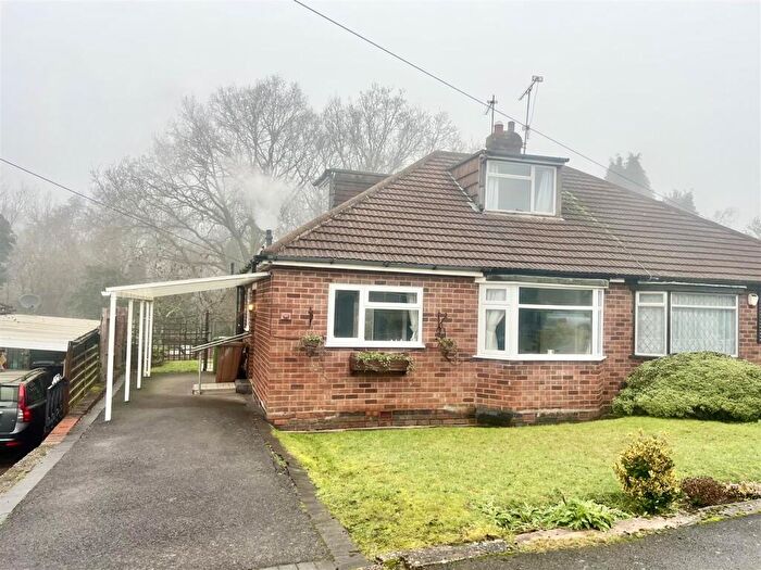 3 Bedroom Semi-Detached Bungalow For Sale In Coton Grove, Shirley, Solihull, B90