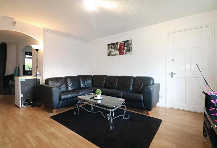 3 Bedroom House To Rent In Clark Street, Birmingham, B16