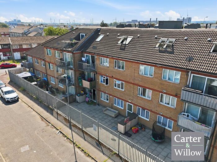 2 Bedroom Flat For Sale In Castle House, Castle Road, Dagenham, RM9