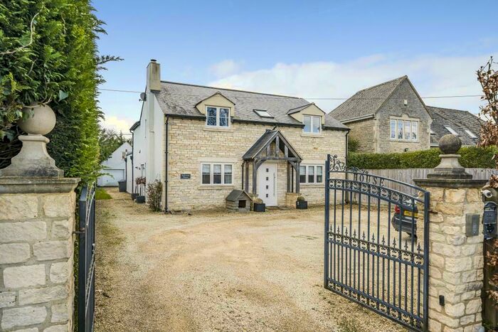 4 Bedroom Detached House To Rent In Burford Road, Minster Lovell, OX29