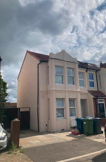 2 Bedroom Terraced House To Rent In Spencer Road, Wealdstone, Harrow, HA3