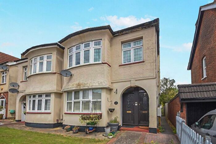 1 Bedroom Maisonette For Sale In Upminster Road, Hornchurch, RM11