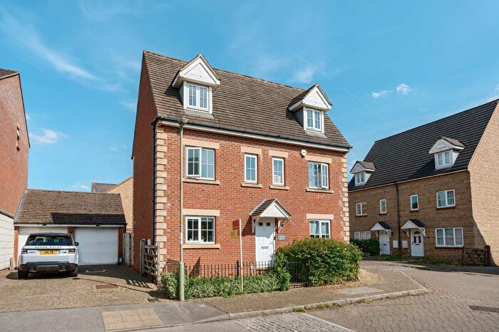 6 Bedroom Detached House To Rent In Banbury, Oxfordshire, OX16