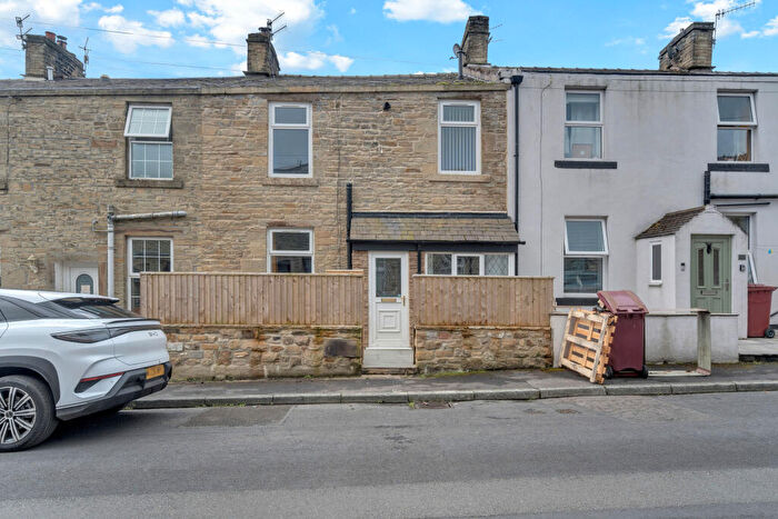 2 Bedroom Terraced House For Sale In Hope Street, Worsthorne-with-hurstwood, Lancashire, BB10