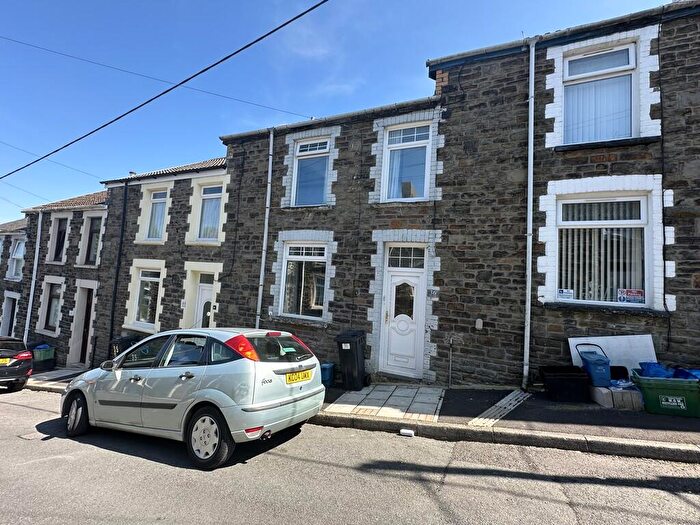 3 Bedroom Terraced House To Rent In Penn Street, CF46