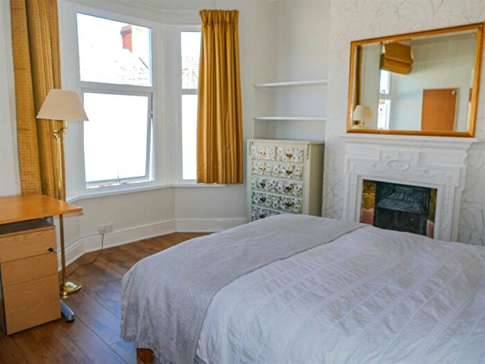 5 Bedroom Private Hall To Rent In Tewkesbury Street, Cathays, CF24