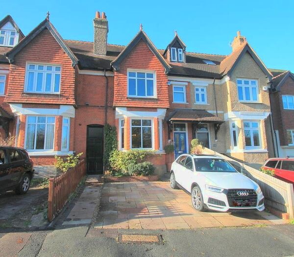 4 Bedroom Property To Rent In Downs Road, Coulsdon, CR5