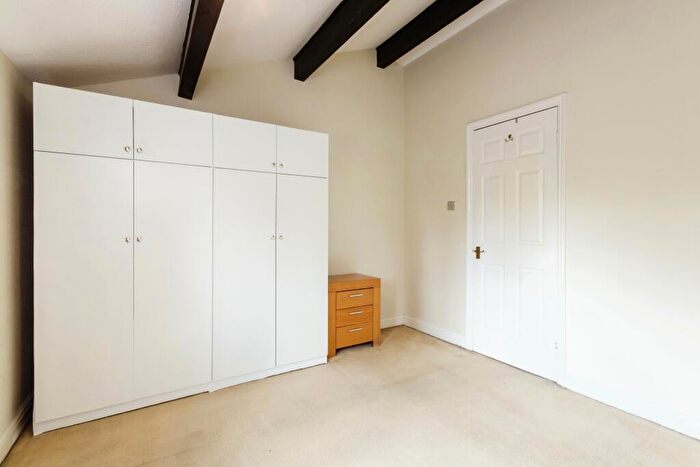 1 Bedroom End Of Terrace House For Sale In Kensington Gardens, Carlton, Nottingham, Nottinghamshire, NG4