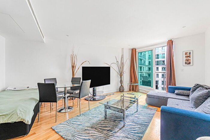 1 Bedroom Flat For Sale In Anchor House, St George Wharf, London, SW8