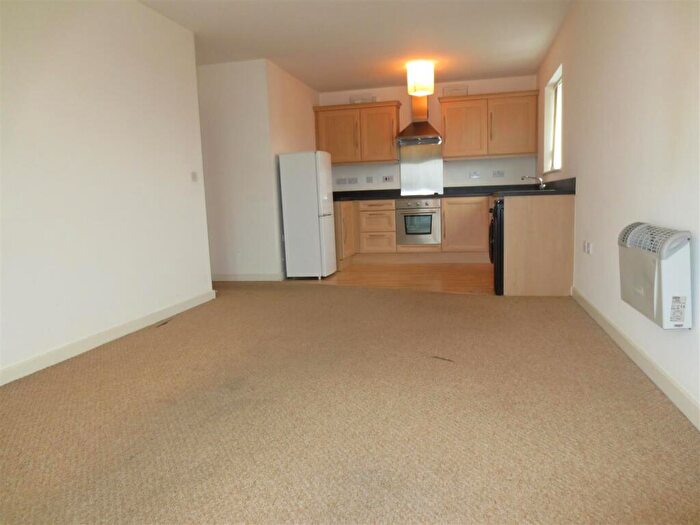 2 Bedroom Apartment To Rent In The Locks, Irlam, M44