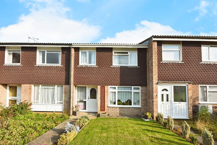 3 Bedroom Terraced House For Sale In Dorset Avenue, Great Baddow, Chelmsford, CM2