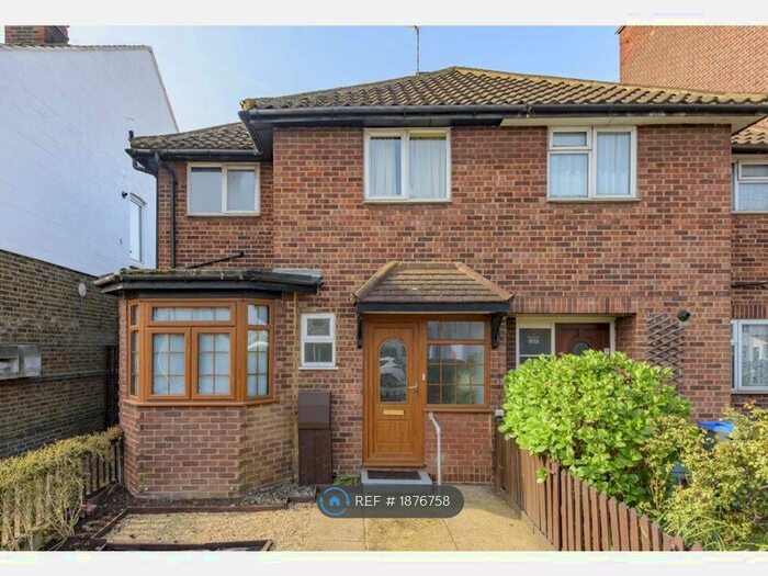 3 Bedroom Semi-Detached House To Rent In Kingston Road, Kingston Upon Thames, KT1