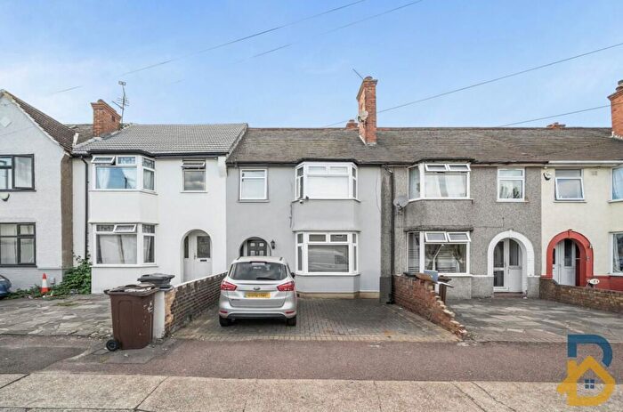 3 Bedroom Terraced House For Sale In Crosby Road, Dagenham, RM10