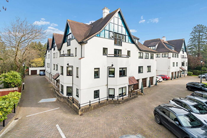 3 Bedroom Duplex For Sale In Carew Road, Northwood, HA6