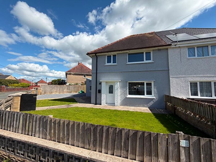3 Bedroom Property To Rent In Blackhill Road, Swansea, SA4