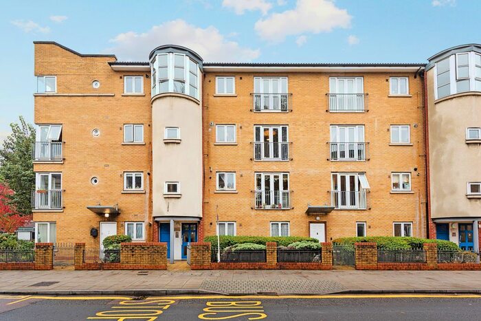 1 Bedroom Flat To Rent In Eastway, London, E9