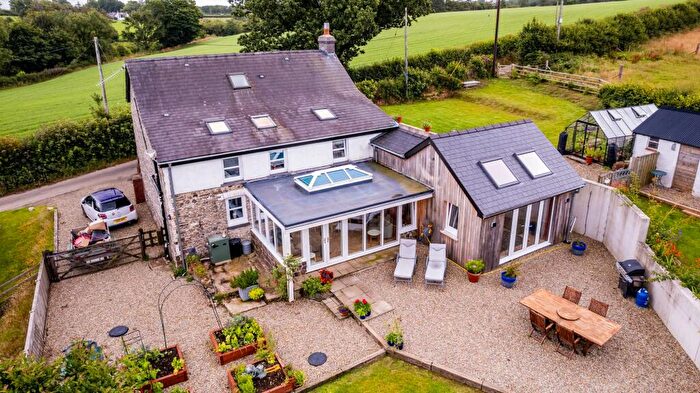 4 Bedroom Detached House For Sale In Blaenllanarth, Mydroilyn, Lampeter, SA48