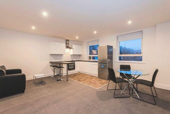 1 Bedroom Flat To Rent In Blenheim Terrace, Leeds, LS2