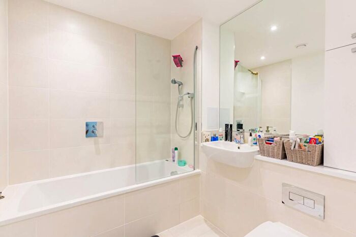 2 Bedroom Flat For Sale In Corsican Square, , Bow, London, E3