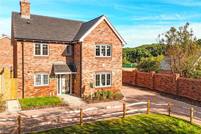 4 Bedroom Detached House For Sale In Danes Park, New Milton, Hampshire, BH25