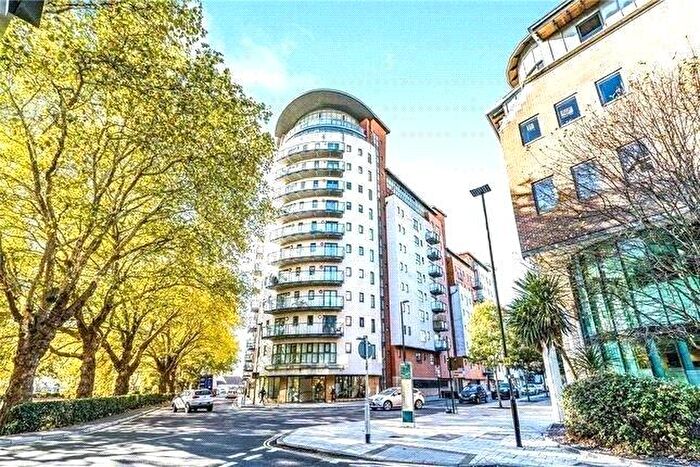 1 Bedroom Flat To Rent In Lower Canal Walk, Southampton, SO14