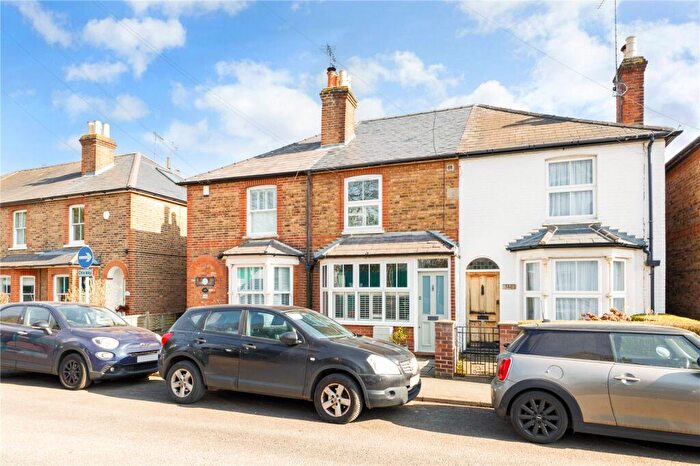 4 Bedroom Terraced House For Sale In Anyards Road, Cobham, Surrey, KT11