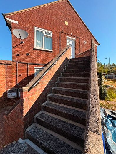 2 Bedroom Flat To Rent In Robin Grove, Kenton, HA3