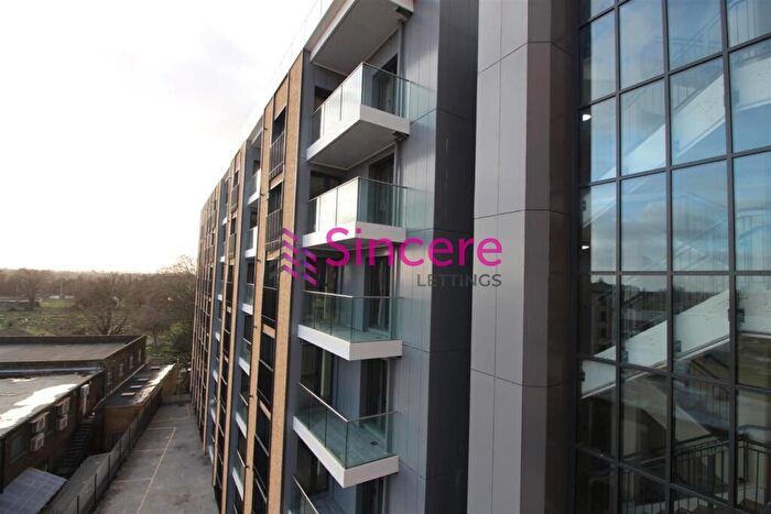 2 Bedroom Flat To Rent In (nd Floor) Charter House, High Rd, Ilford, IG1