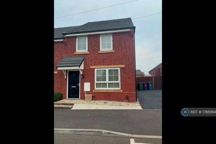 3 Bedroom Semi-Detached House To Rent In Eldon Street, Liverpool, L3