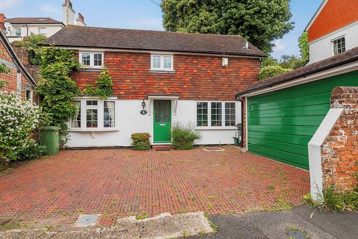 2 Bedroom Cottage To Rent In Dene Street, Dorking, RH4