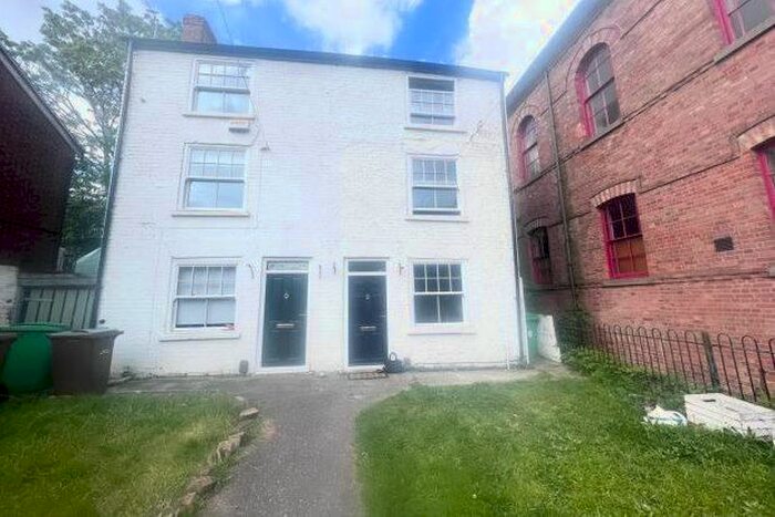 3 Bedroom End Of Terrace House To Rent In Basford Road, Nottingham, NG6