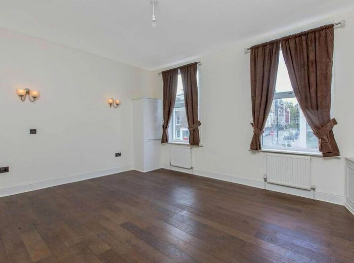 Studio To Rent In Vauxhall Bridge Road, Victoria, London, SW1V