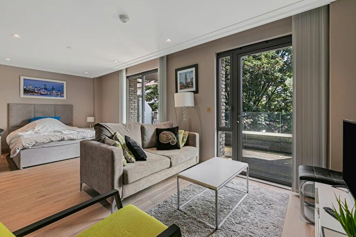 Studio To Rent In Queens Wharf, Crisp Road, W6