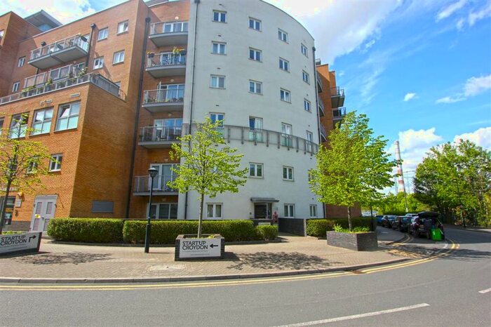 2 Bedroom Apartment To Rent In Whitestone Way, Croydon, CR0