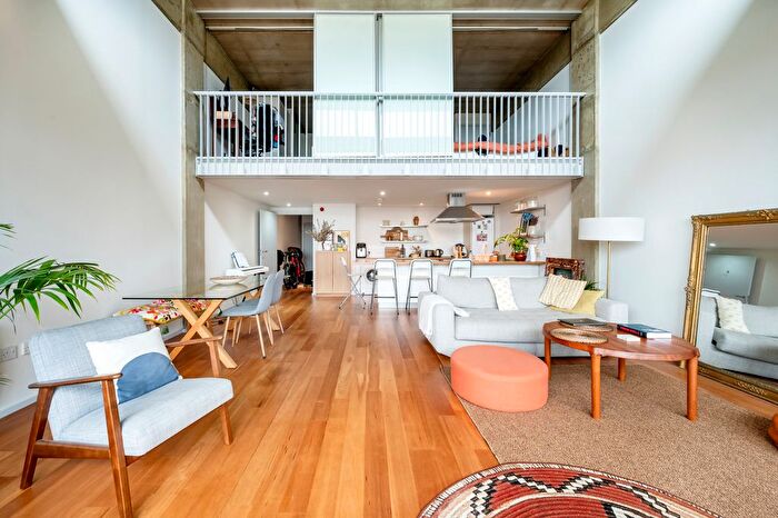 2 Bedroom Flat To Rent In Union Wharf, Wenlock Basin, N1