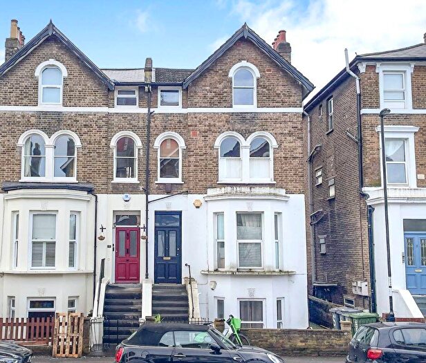 2 Bedroom Flat For Sale In (B), Mount Pleasant Road, Lewisham, SE13