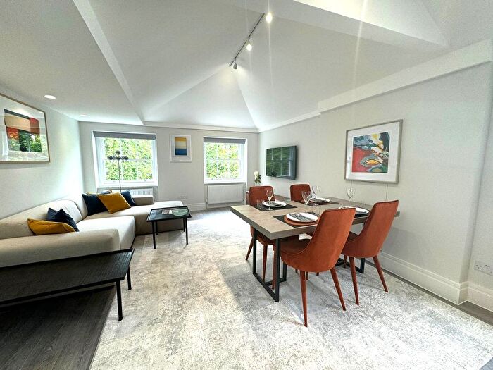 2 Bedroom Flat To Rent In Rutland Gate, London, SW7