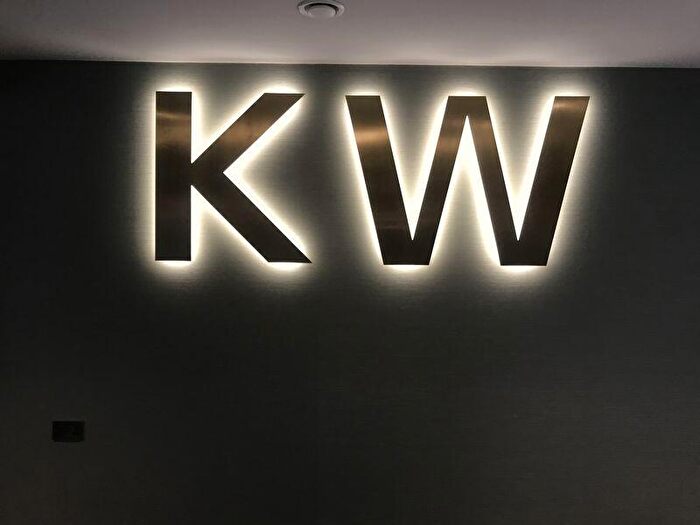 Apartment To Rent In Pope Street, Birmingham, B1