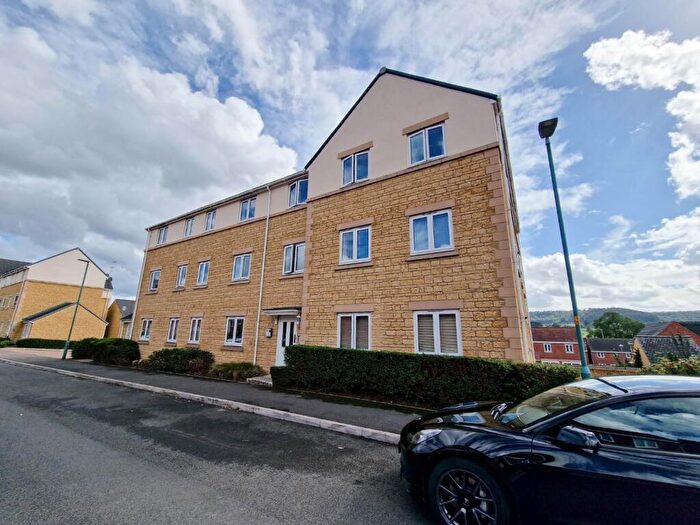 2 Bedroom Flat To Rent In Renard Rise, Stonehouse, GL10