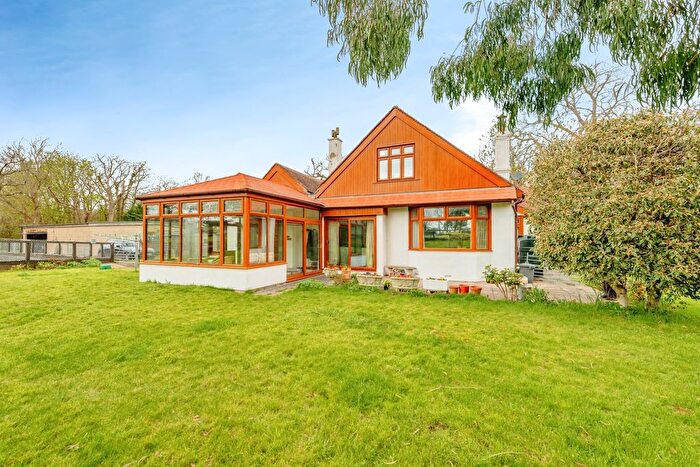 3 Bedroom Detached House For Sale In Axes Lane, Redhill, RH1